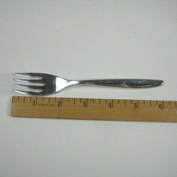 Concept Pattern 1957 Set 12 Supreme Silver Plate Cocktail Forks Vintage Flatware - Picture 9 of 9